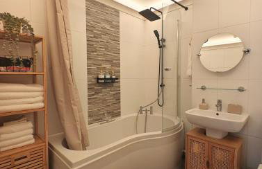 Ocean Whisper - 2 Bedroom Sea Front Apartment - Foto 27