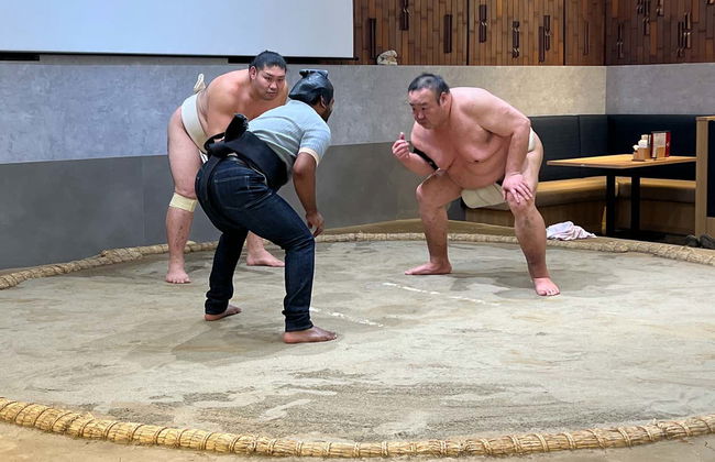 Billet pour assister à un entraînement de sumo - Photo 2