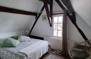 L'Ecuyère-Maison de Ville-Secteur cathédrale-Parking privé gratuit - Foto 3