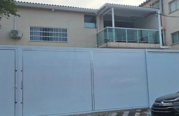 Belíssima Casa a Beira Mar com Piscina Aquecida Cobrado a Parte, 5 Quartos com Ar Condicionado, Amplo Salão de Jogos com Mesas de Bilhar e Pebolim, Amplo Espaço Externo com Churrasqueira em Deck Gourmet Coberto frente a Piscina,Tudo isso á Beira Mar - Photo 10