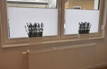 Zentrale Wohnung mit eigenem Eingang und Stellplatz - Foto 12