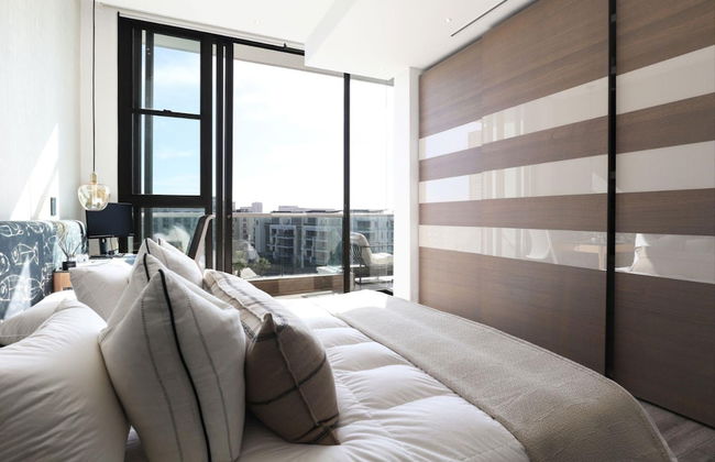 Precinct Corner Two Bedroom Waterfront Apartment - 603 - Foto 1