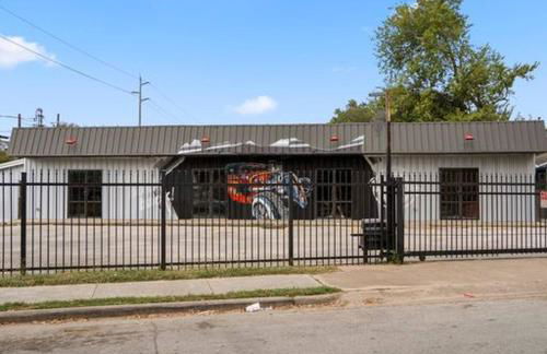 Maltby Motors 2 - Picture Perfect OG Loft near HOU - Foto 15