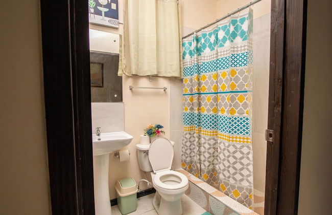 Entire Homestay In Kingston - by Airport - Foto 18