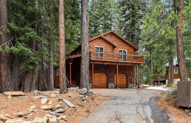 Truckee Pines Retreat Game Room & Forest Views - Foto 1