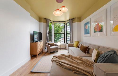 Peaceful Crouch Hill Flat by MoreThanStays - Foto 28