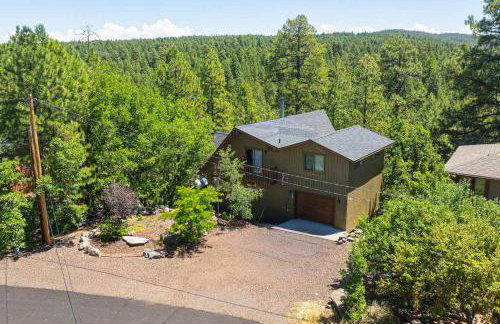 Deck and Scenic Views Munds Park Cabin! - Foto 36