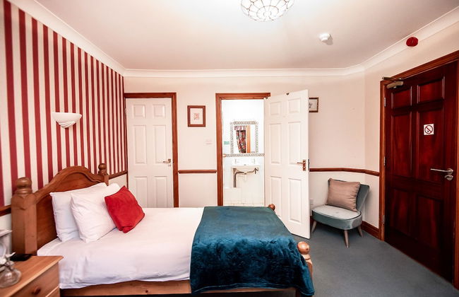 Trivelles Waterhall Country Hotel - Gatwick - Photo 8