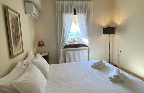 House with View in Amfithea - Photo 13