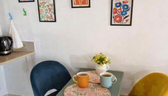 Studio Pop-25m2-Neuf et coloré - WiFi-Netflix - Foto 4