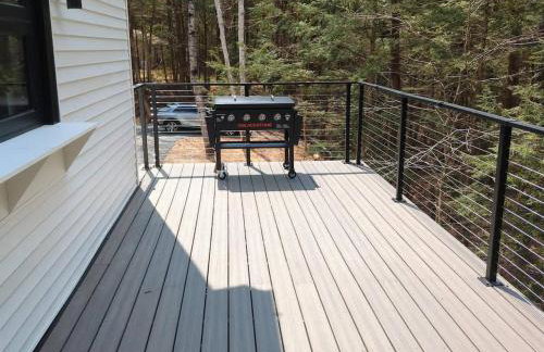 NEW cozy getaway near Mt Monadnock with hot tub - Foto 55