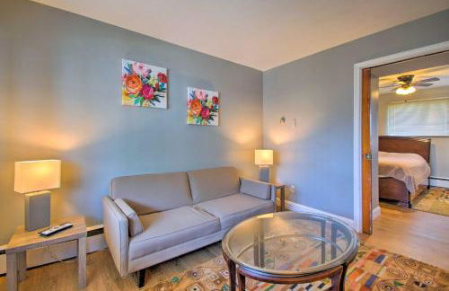 Lakefront Apartment with Patio on Lake St Clair - Foto 1