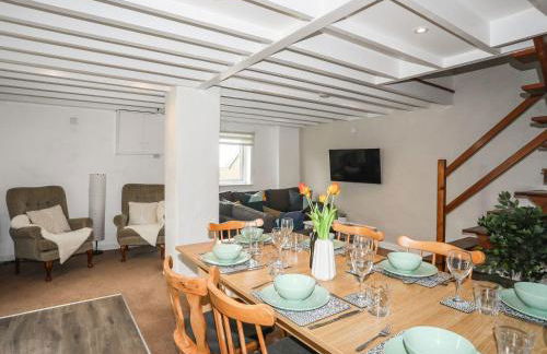 Rhiw - 1 Ty'n Don - Photo 5