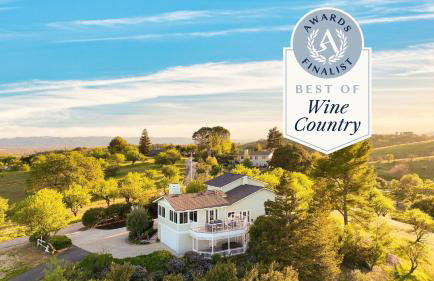 Stunning Escape • Hot Tub Panoramic View Prime Location Hilltop by AvantStay - Photo 38