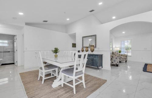 Gorgeous Lake Worth Beach House 4 Bedroom Home by RedAwning - Photo 34