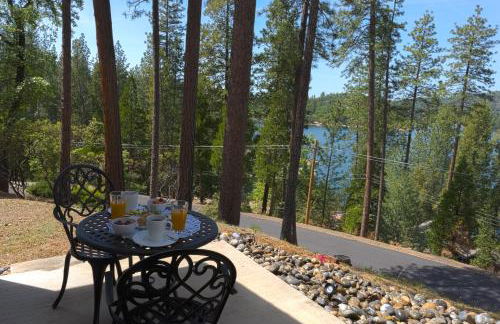 Cozy mountain retreat with lake views near Yosemite - Foto 41