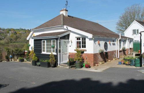 Private apartment, parking, sea and country views - Photo 8