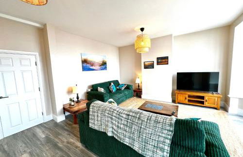 Smugglers - Sea Front - Parking - Sea Views - Balcony - 2 luxury kingsize beds - Foto 7