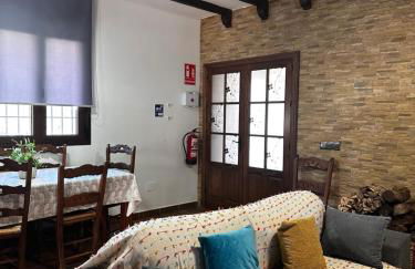 Chalet vacacional con piscina privada - Foto 17