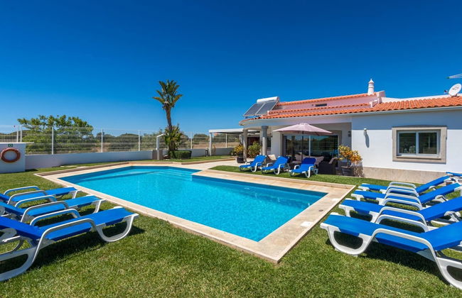 Maria in Albufeira With 6 Bedrooms and 5 Bathrooms - Photo 11