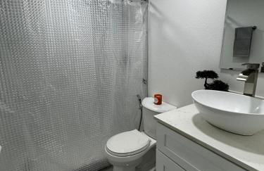 The Palm Stay Near SWF Airport laundry - Foto 32