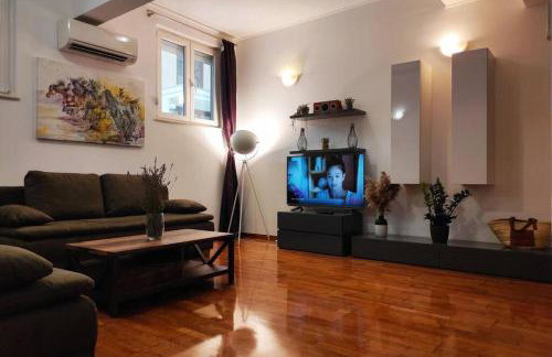 Spacious apartment near city center and the beach - Photo 1