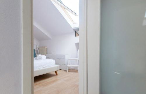 The Lake Suite Fiumelatte - Lake front apartment - Foto 28