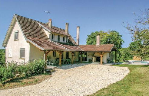 Beautiful Home In Eyliac - Foto 1