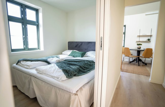 Vibrant Apartment on Bustling Street, Above a Restaurant - Perfect for Tourists, - Foto 2