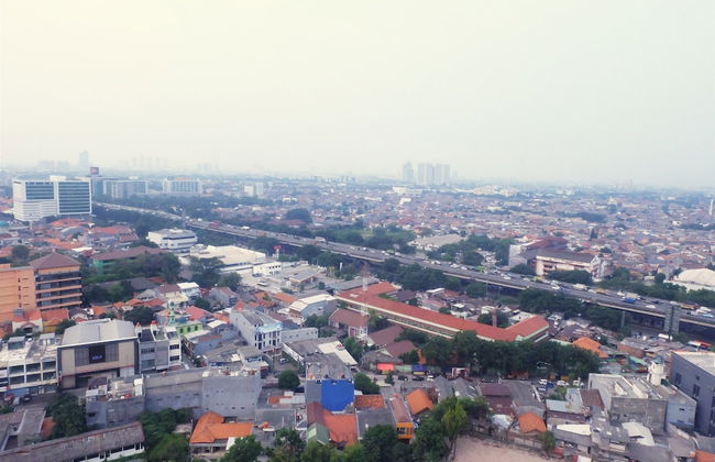 Best Price Green Pramuka Apartment - Foto 35