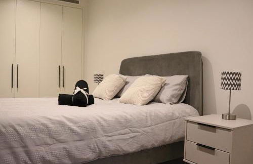 Luxury 2 Bed 2 Bath City Apartment - Foto 9