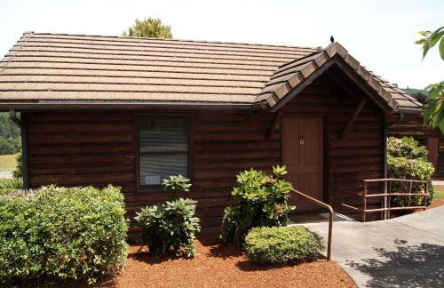 Camping Cabin by the Umpqua River Ideal for a Fishing Retreat near the Oregon Coast - Foto 1