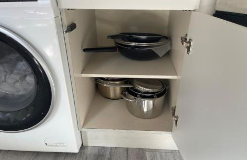 Spacious Flat! Sleeps 7, Pet Friendly and Parking - Photo 66