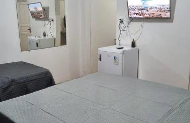 Aloha Room - Photo 1