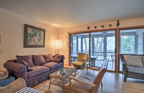 Idyllic Northport Cottage, Walk to Lakeside! - Foto 5