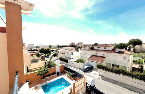 Stunning Home with Outdoor Swimmingpool, 4 Bedrooms and Wifi - Foto 30