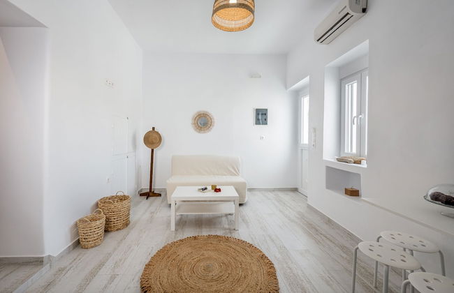 Salty Caves Apartments Milos - Photo 15