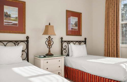 5BR home w private heated pool - Foto 45