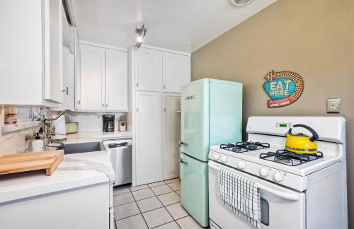 Walk To Beach - EV Charger - Outdoor Dining - 2BR - Foto 18