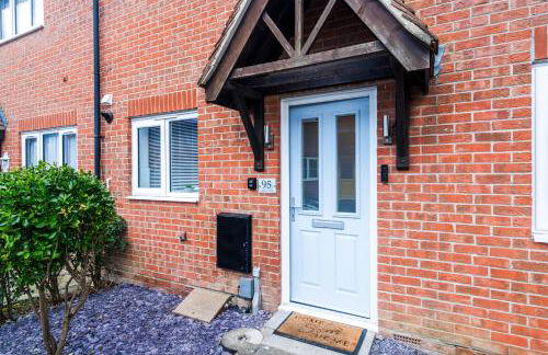 2 Bed Elegant home with Parking in Harlow - Foto 30