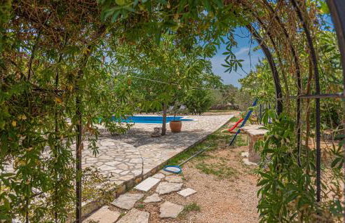 Three-Bedroom Holiday Home In Lozovac - Foto 18