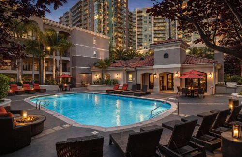 Modern 1 & 2 Bedroom Apartments Near Venice & MDR with Pool Gym & Cinema - Foto 1