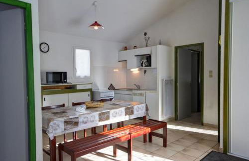 Chalet confortable avec cheminée et jardin, animaux acceptés - FR-1-496-164 - Foto 2