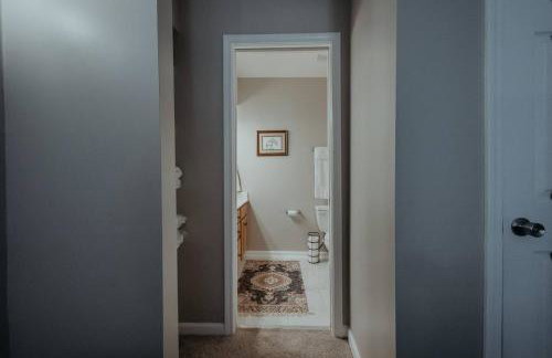 Stylish City Condo Near Top Restos & Nightlife - Foto 38