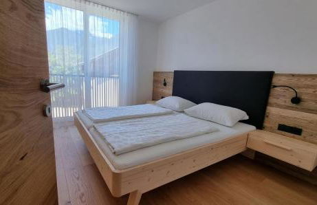 MESNERHOF CHALET - Ruhe, Rückzug & Südtiroler Charme mit kostenlosem Parken in der Tiefgarage - Photo 9