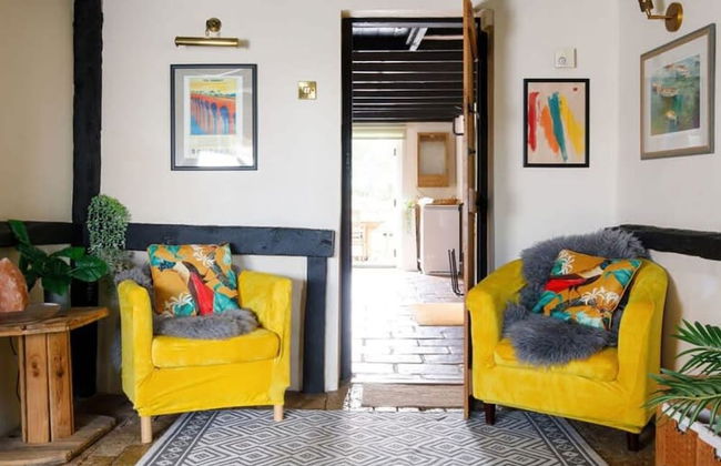 Tranquil Luxe in Country Cottage - Photo 50