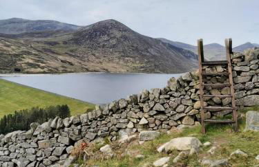 Moneydarragh Cottage with uninterrupted mountain and sea views- Hot tub available for hire at extra cost - Photo 39