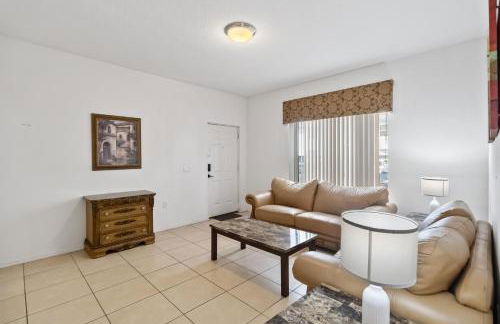 Huge Screened Patio That Overlooks Lake Buck, Near Famous Attractions!! - Foto 9