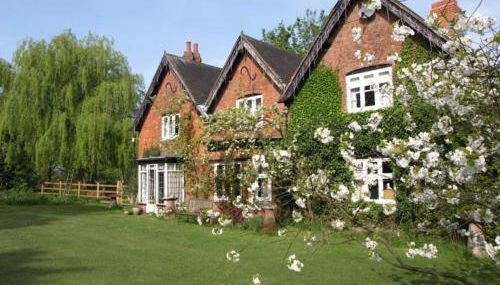 Church Farm Accommodation - Foto 2, Garden view