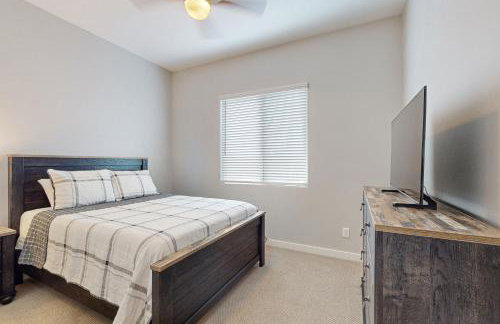 Pool, Hot Tub and Game Room! Spacious Buckeye Home - Foto 18